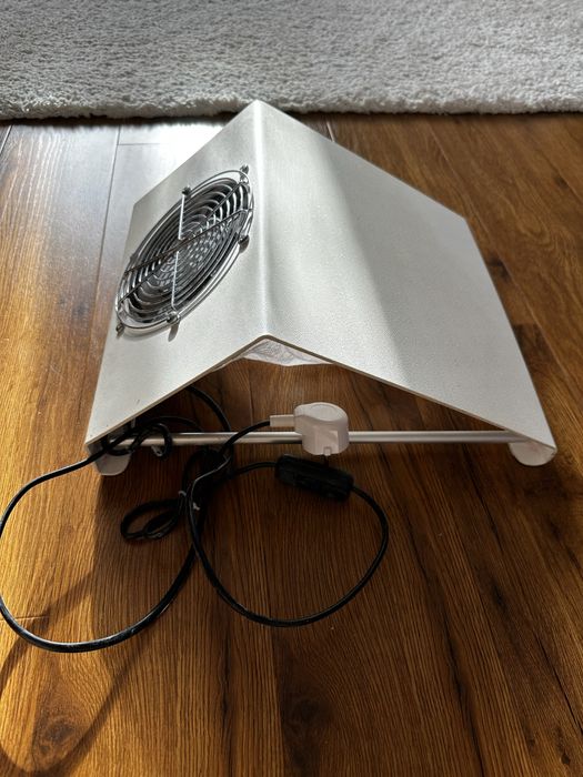 Втяжка пылесос для маникюра