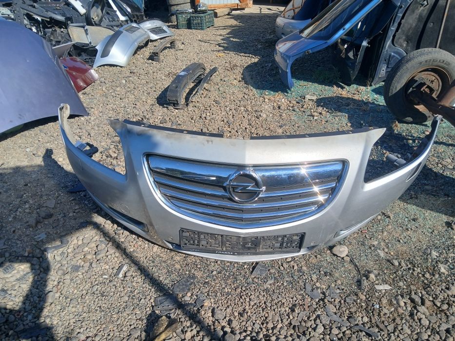 Bara Spoiler Fata Opel Insignia din 2009