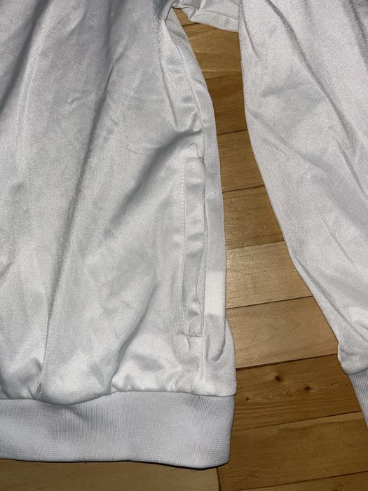 Нов дамски екип Asics