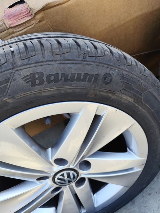 Джанти с гуми Golf 8 16 цола,в перфектно състояние