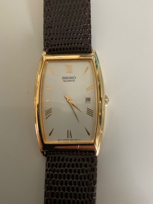 Seiko men’s gold tone slim dress watch - Beautiful