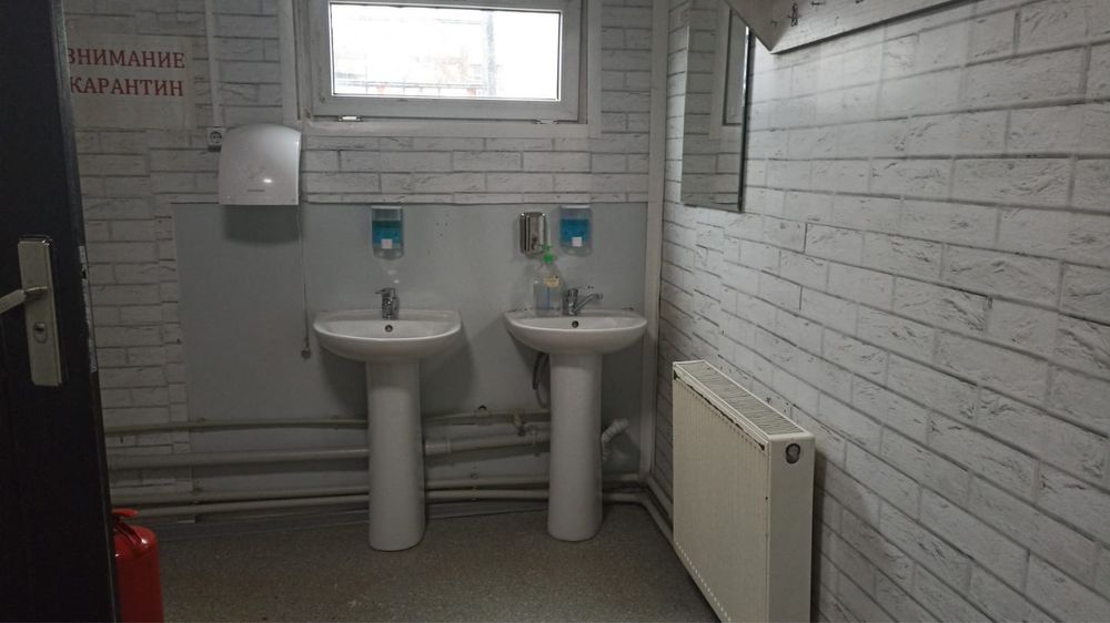 Продаю столовую.