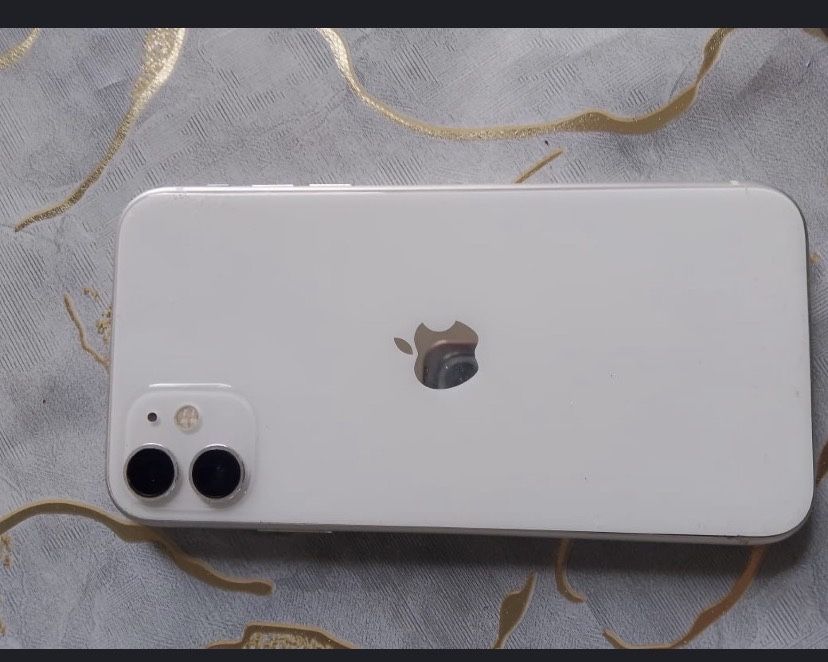 Срочно продам: iPhone 11 128 гБ