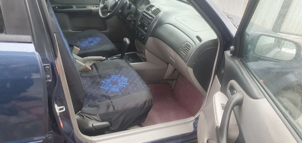 Мазда 323,  хетчбек