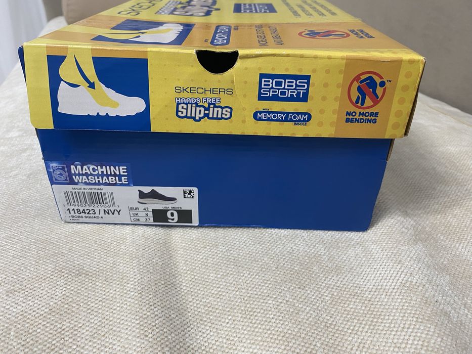 Продам кроссовки Skechers 42 размер