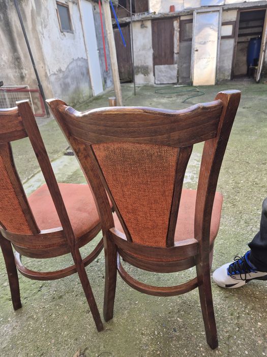 Древни, древни столове за трапезария