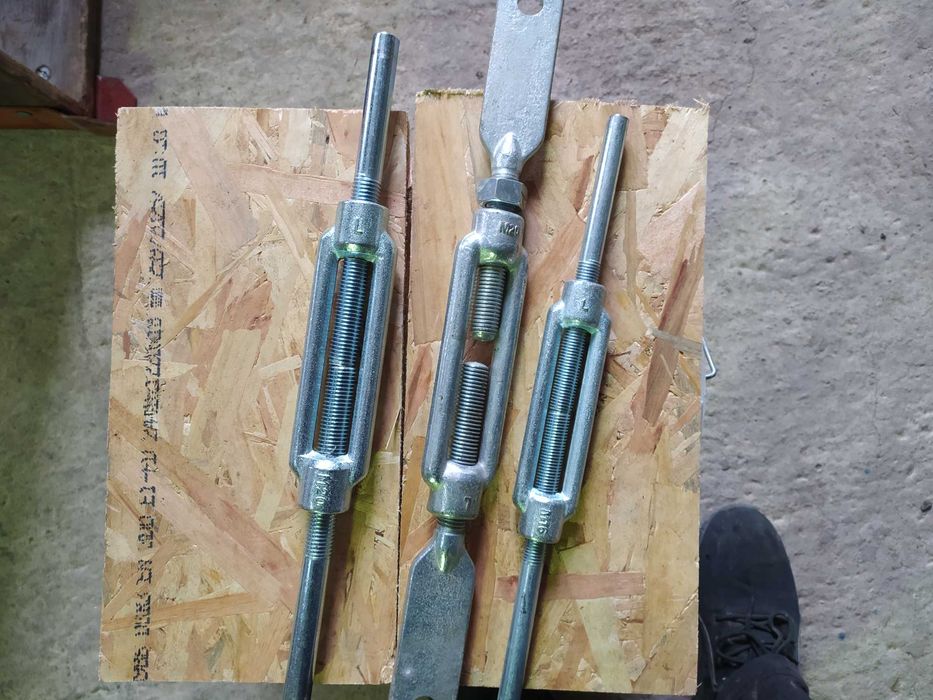 Скоби за изпъване на важета