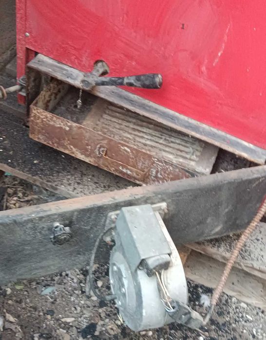 Котел-твърдо гориво (дърва и въглища)