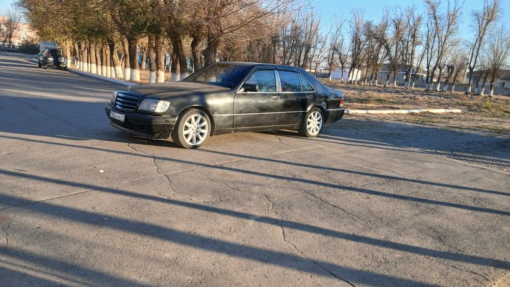 Продам Мерседес бенц 300se