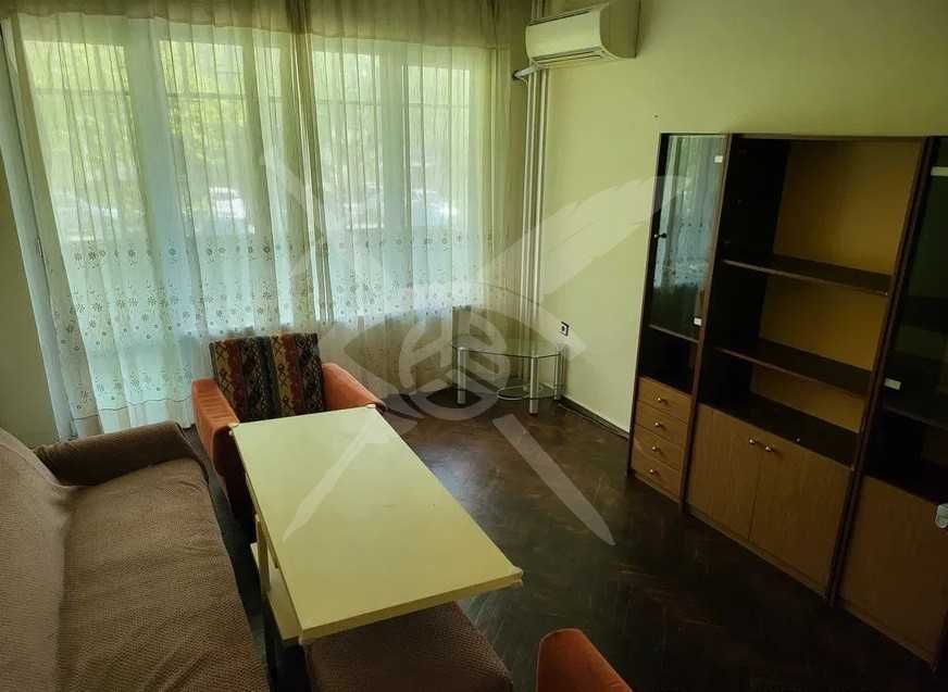 Дава се под наем Четиристаен апартамент в Варна, Зимно кино Тракия - 100 кв.м за 550 € - Снимка #2