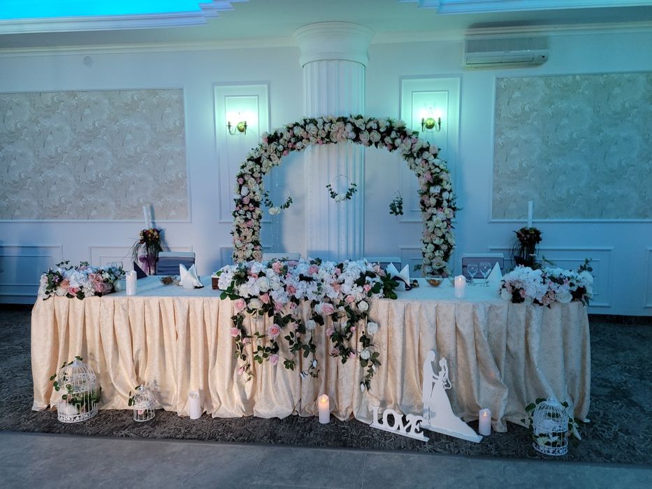 Arcada din flori evenimente super pret