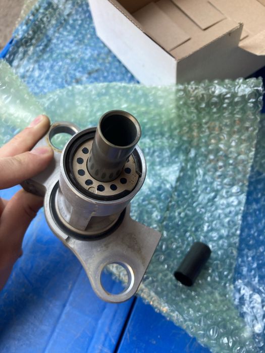 Vand pompa centrala frana Audi A4 B8