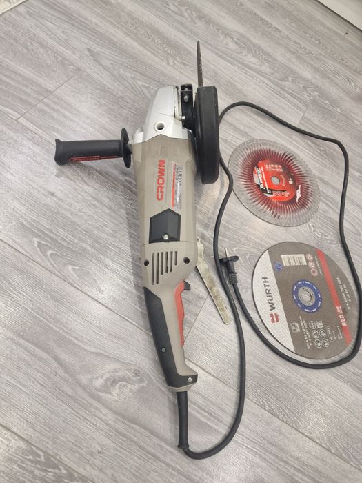 Болгарка фирмы Crown