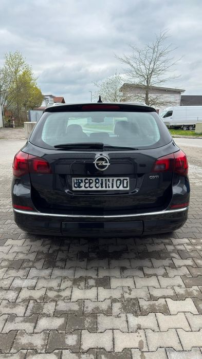 Opel Astra J Sport Tourer