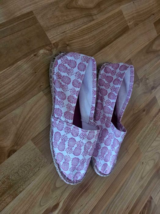 Pantofi din pânză