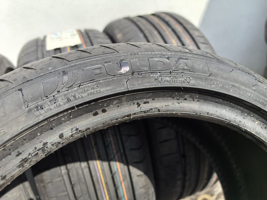 225/40/18 Фулда ДОТ 2021 г - Чисто Нови - САМО 2 броя гуми