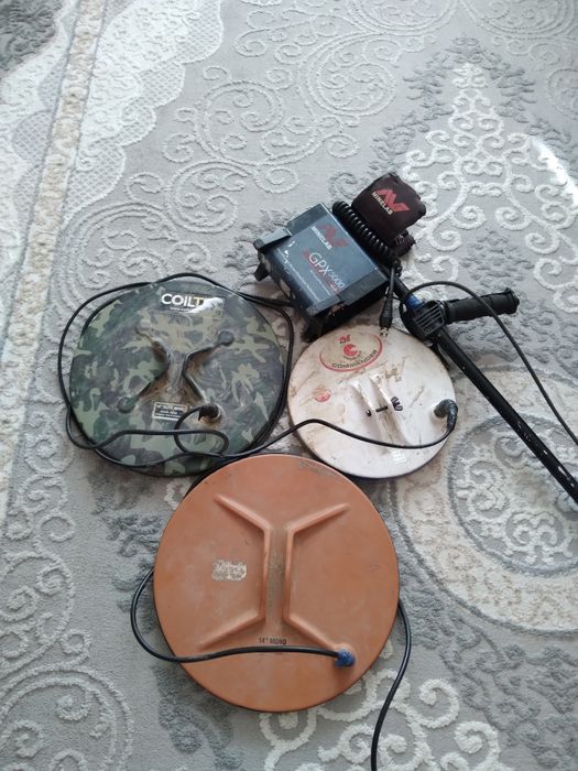 Продам металлоискатель GPX 5000