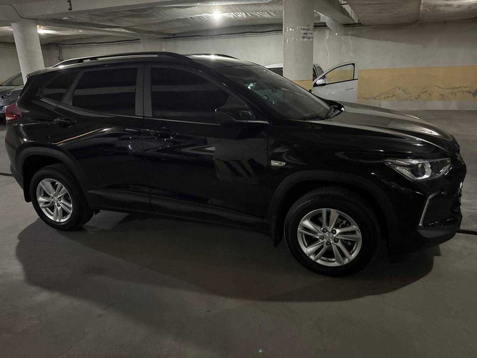Chevrolet tracker 2 LS PLUS 2024 Бензин