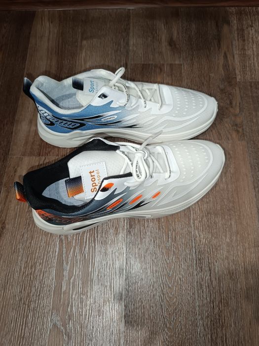 Кроссовки мужские