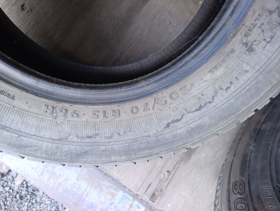 Шины 215. 70 R15