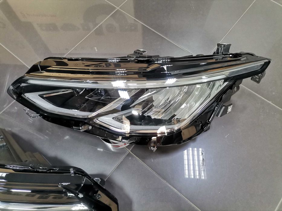 Нови Фарове Full LED VW GOLF 8 Ляв + Десен Фар Голф 8 5H1941005 / 006