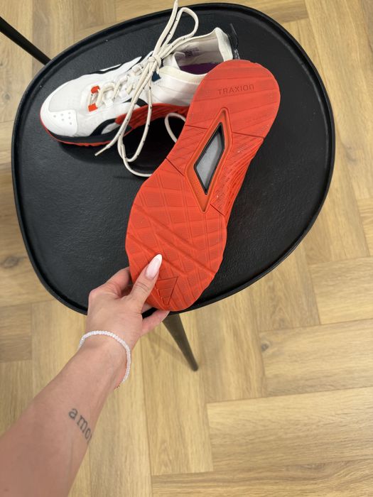 Кроссовки adidas для кроссфита и пауэрлифтинга