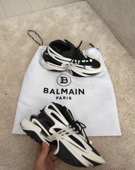 Balmain unicorn