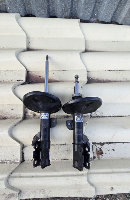 Стойки на Тайота Камри 30