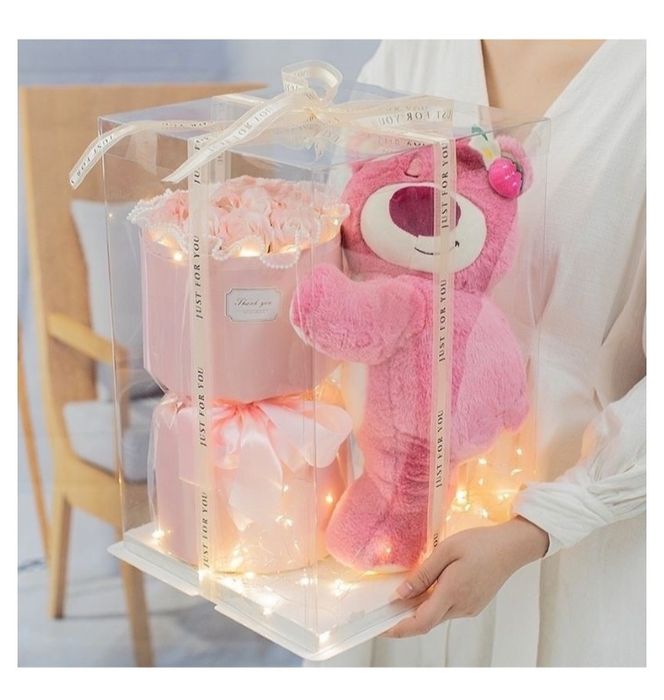 Букет с игрушкой