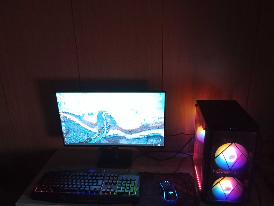 Геймърски компютър + 24” 120Hz монитор