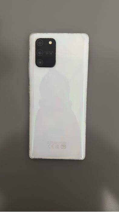 Galaxy s10 Lite.