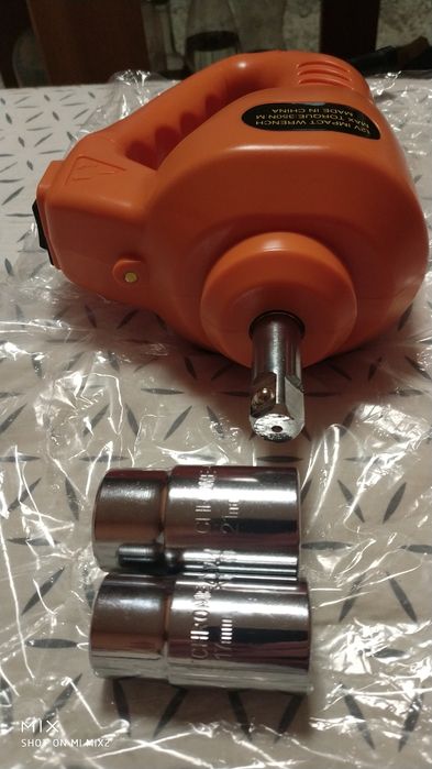 Cheie electrică de roți,  cu impact tangențial; alimentare la 12v!