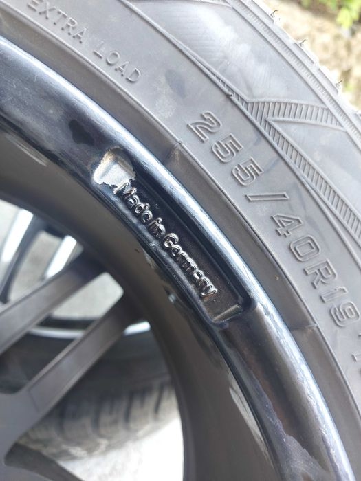Продавам джанти с гуми 19-ски 5×112