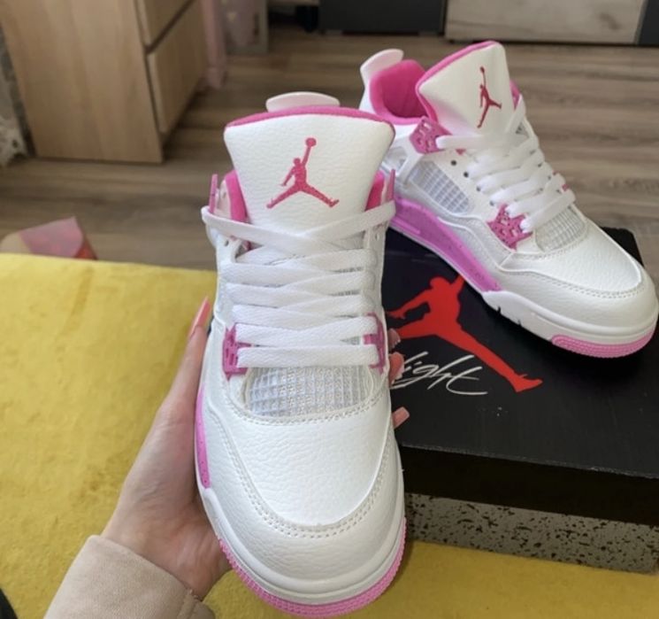Jordan 4 oreo pink 38