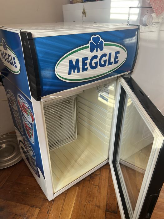 MEGLE хладилник- витрина