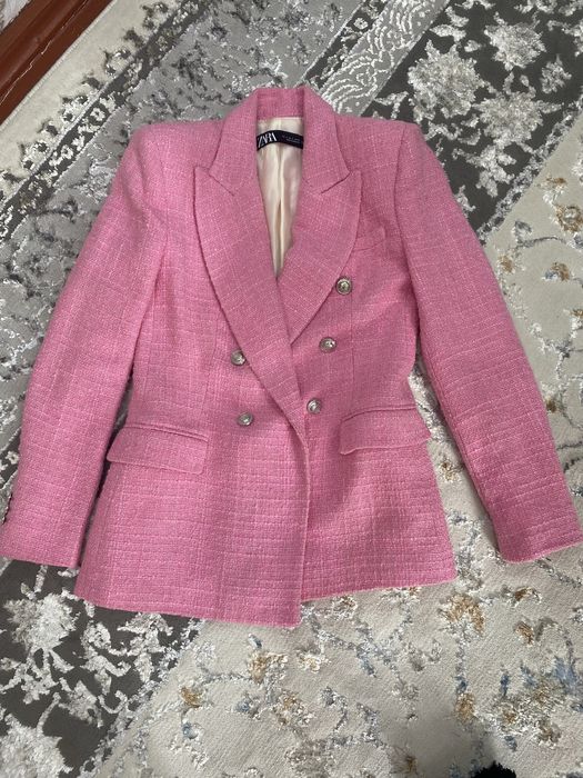 Пиджаки от Zara и Stradivarius MGN