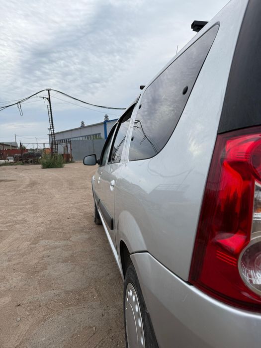 Ларгус ВАЗ отличное состояние