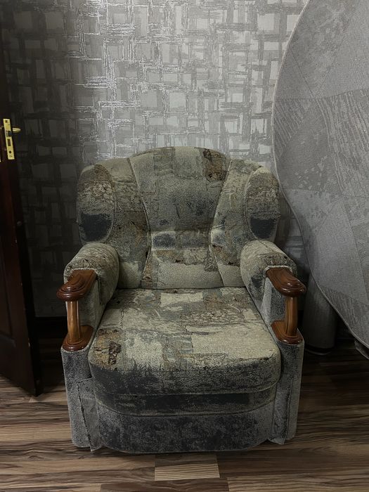 Креслолар, кровать