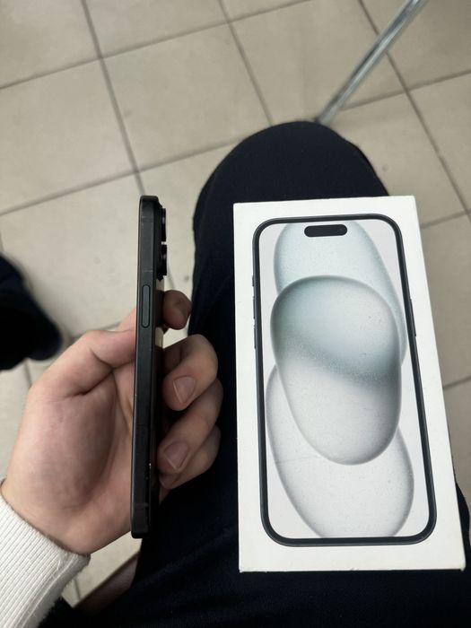 Продам Iphone 15 128gb