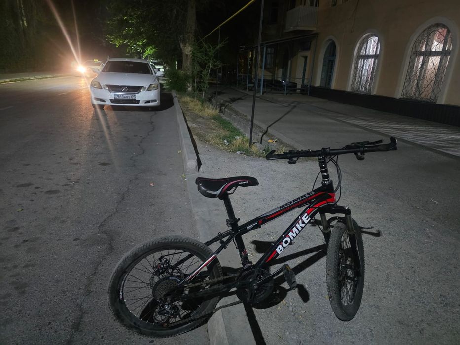 Велосипед продается спортивный за 27к