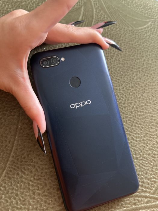 Продам смартфон Oppo A12