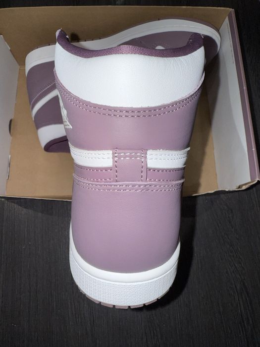 Обувки Air Jordan 1 Retro High OG "Mauve" - размер 44.5