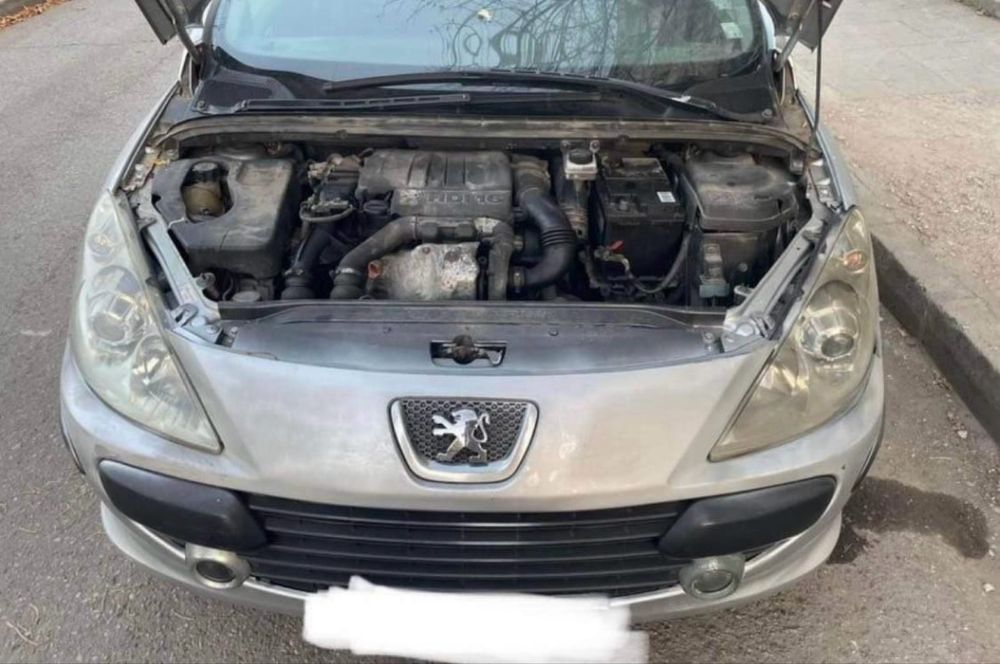 Peugeot 307 2006г 1.6HDI 90 коня на части