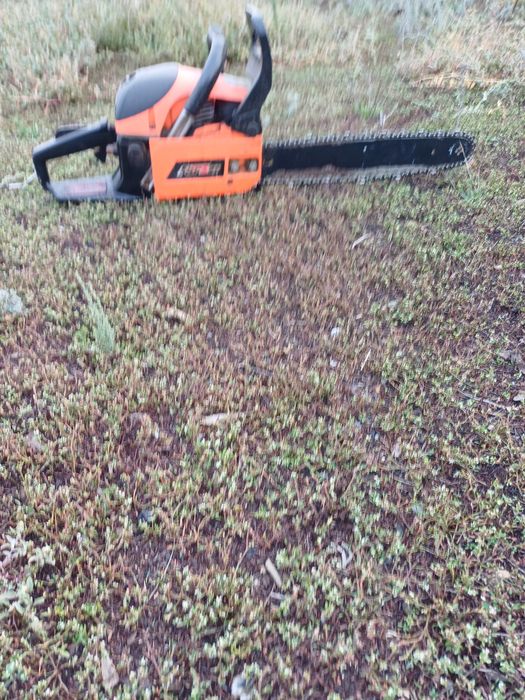 Продам бензопилу