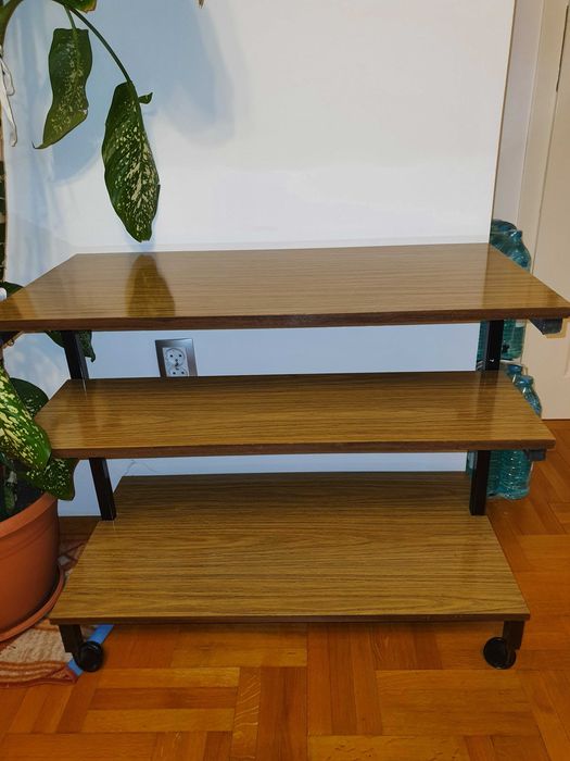 Етажерка / Маса за телевизор