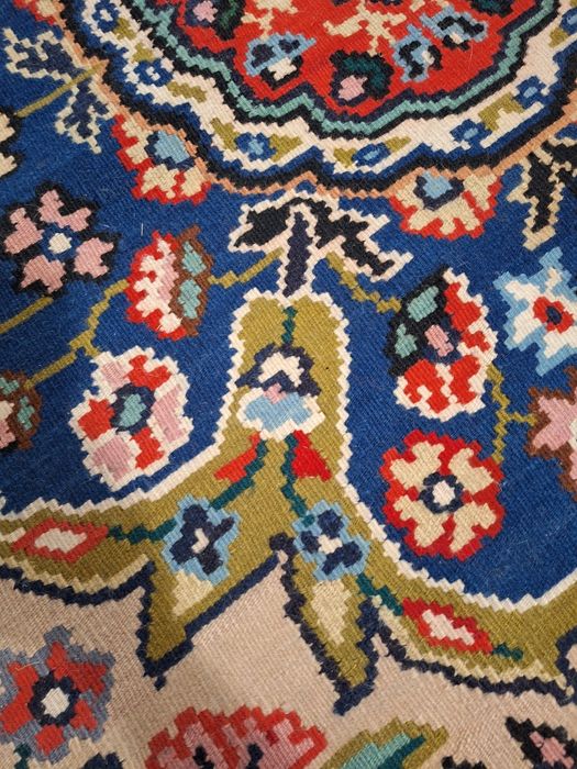 Чипровски килим Медальона