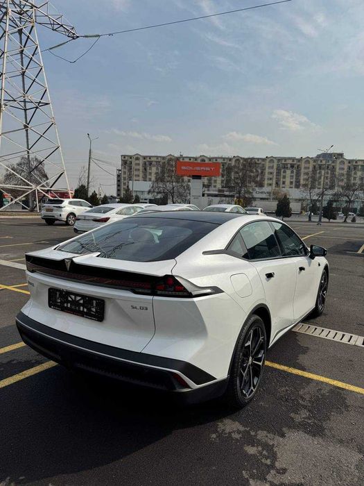 Deepal SL03  Sport Gybrid 220max