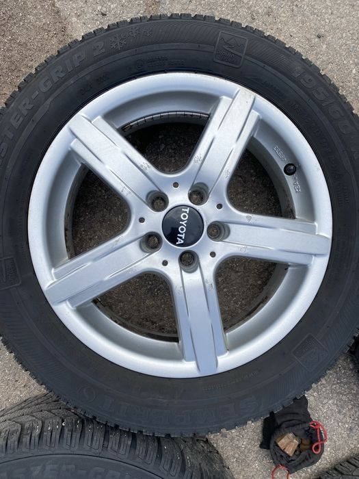 Зимни гуми 195/60/16 с джанти 16”,Toyota/5x100