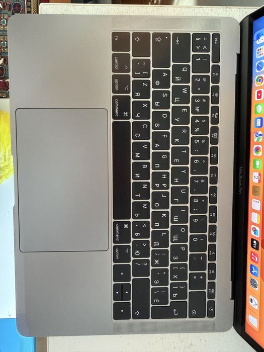 Macbook pro 2017/i5/8/128