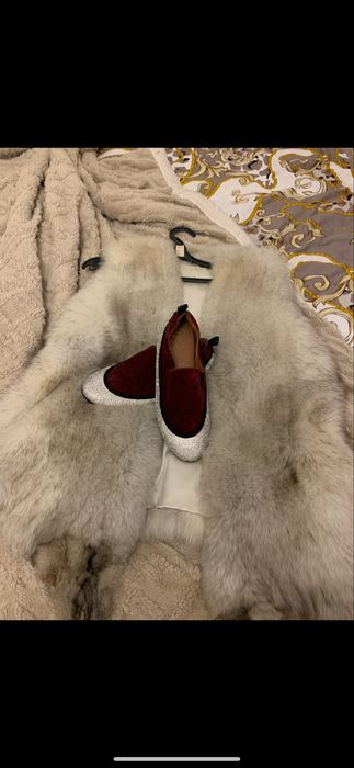 Обувь со стразами и бархат